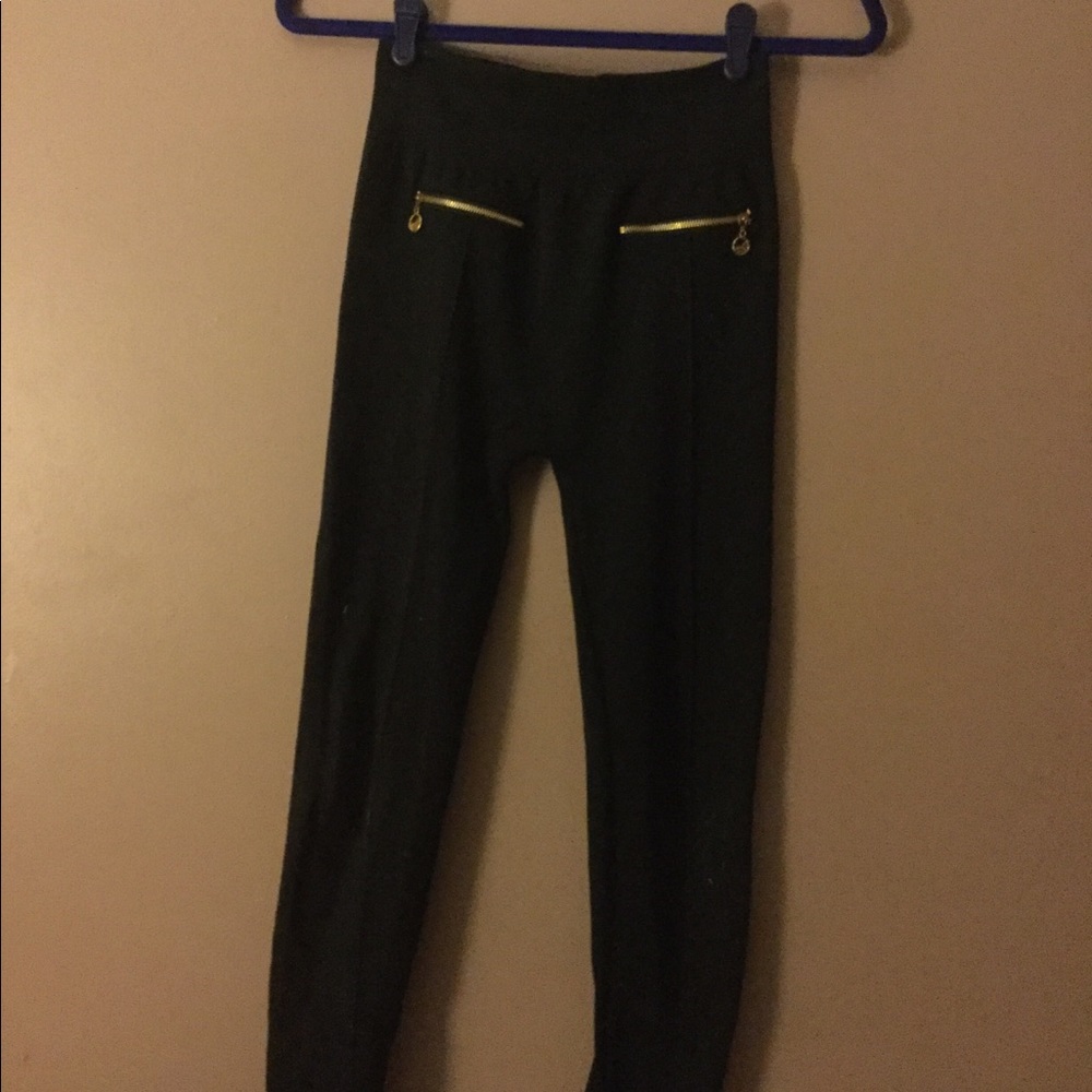 Black and gray leggings